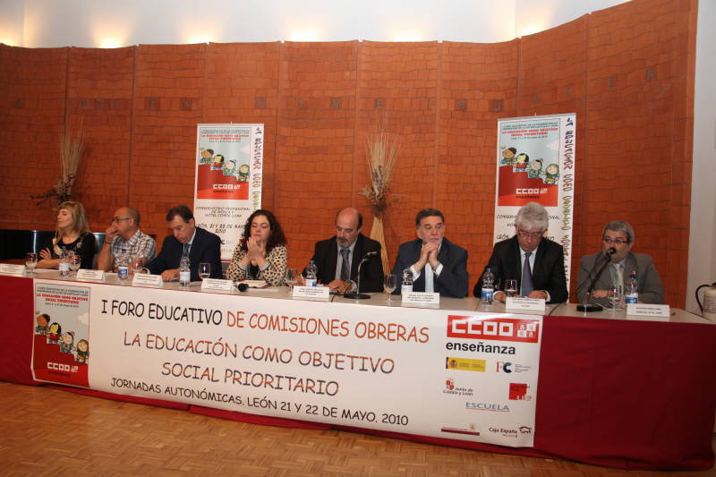 Alejo ha participado en la inauguración del I Foro Educativo de Enseñanza de Castilla y León organizado por CC OO