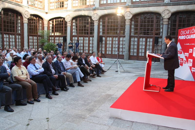 Zarrías, acompañado por el delegado, participa en un acto del PSOE Castilla y León en Zamora