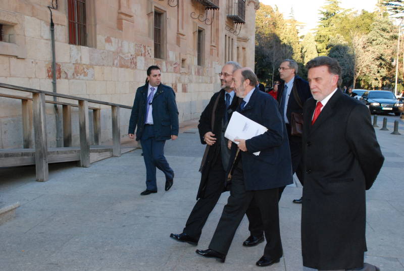 El vicepresidente del Gobierno pronuncia en Salamanca la conferencia “Las amenazas globales a la seguridad” 
