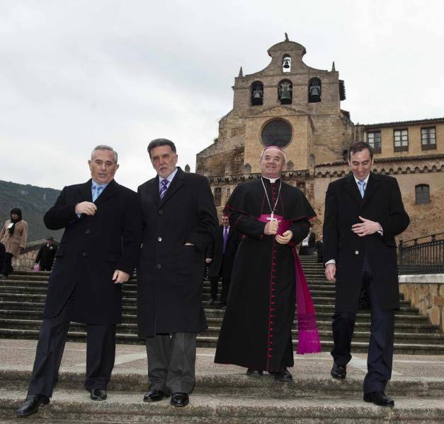 El delegado del Gobierno asiste a los actos del milenario de la Abadía Benedictina de Oña (Burgos)
