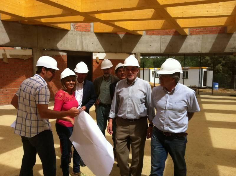 El MARM y la Comunidad Autónoma de Castilla y León invierten 3, 2 millones de euros en la construcción del Centro de Temático del Lobo Ibérico en Puebla de Sanabria (Zamora) 