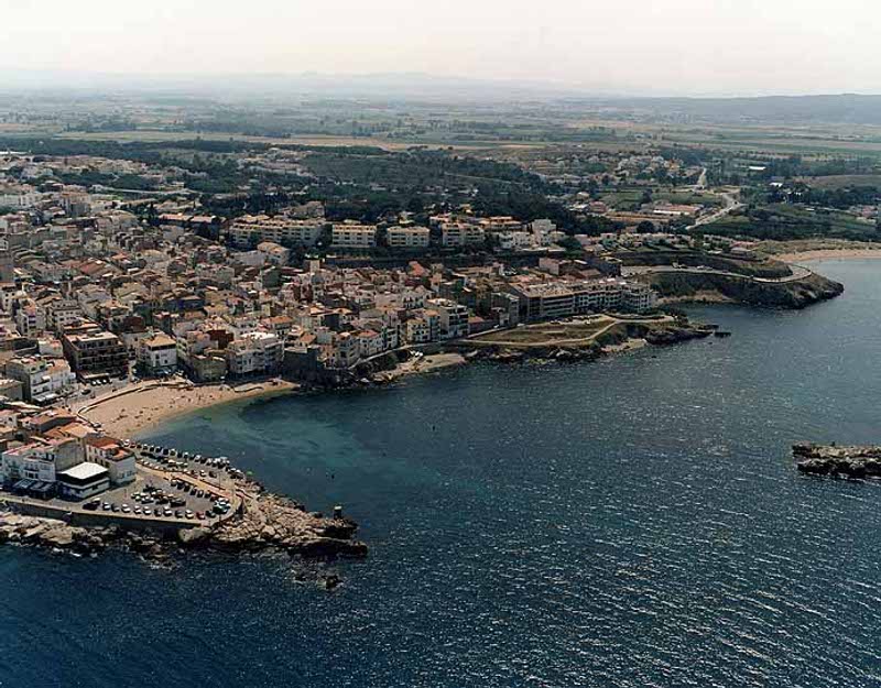 El MARM invierte más de 3,7 millones de euros en la reparación de los daños por temporales en el paseo marítimo de L'Escala, en Girona