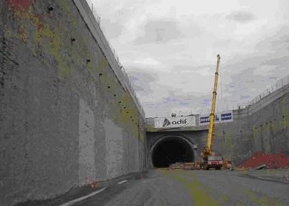 Fomento finaliza la construcción del túnel de Figueres (Girona)