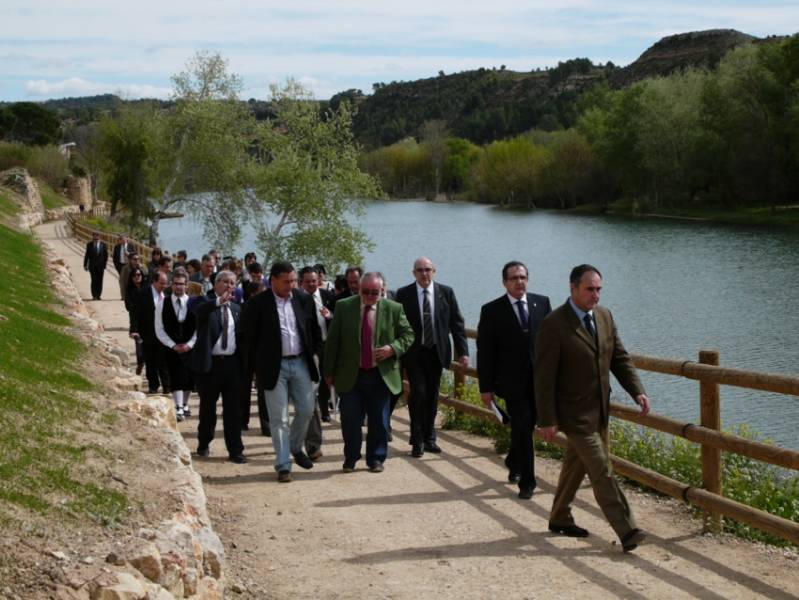 Josep Puxeu destaca los cerca de 7 millones de euros invertidos por el MARM en la recuperación ambiental del meandro del río Ebro en Flix
(Tarragona)