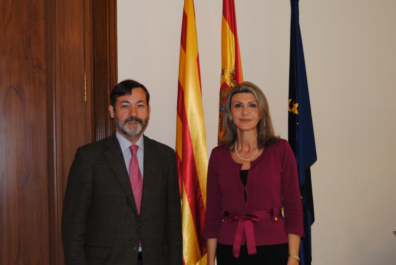 Reunión entre De Luna y el Secretario General del Instituto Cervantes para repasar las actividades de promoción de la lengua y la cultura catalanas