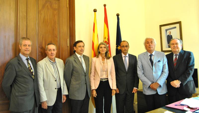 Llanos de Luna rep la junta directiva de l'Associació de Professors i Investigadors Universitaris de Catalunya (APIUC)