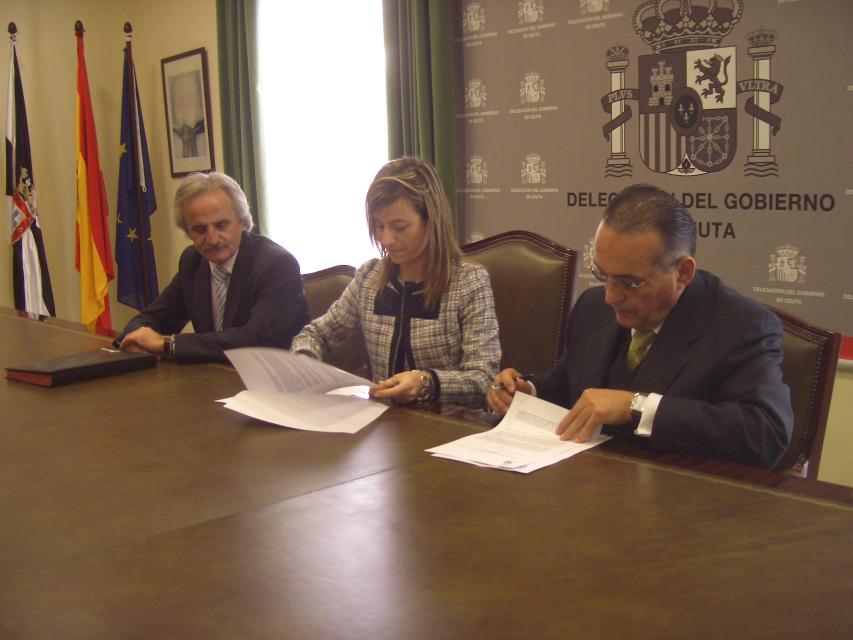 La Ministra de Igualdad, durante la firma en Ceuta de los convenios con Forja XXI