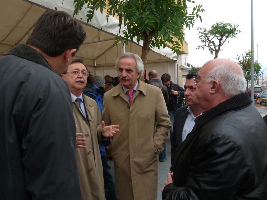 Delegación y Ciudad visitan las obras del Plan E en la avenida Lisboa