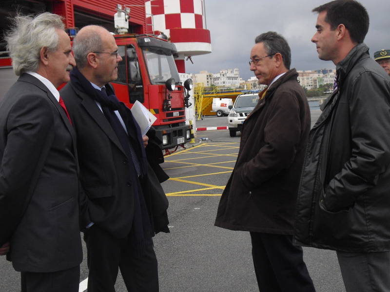 El Delegado se reúne en Sevilla con el Comisionado para el Polígono Sur 