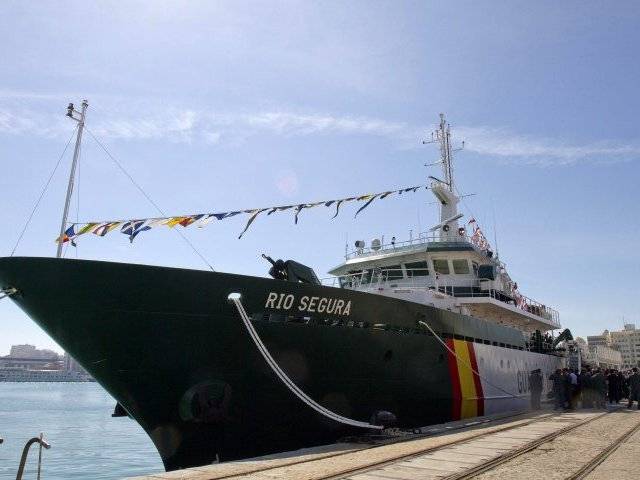 El buque oceánico de la Guardia Civil, ‘Río Segura’, en escala técnica en Ceuta 