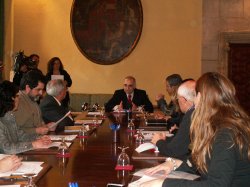 Peralta recibe a la Plataforma en Defensa de la Ley de Dependencia de Alicante