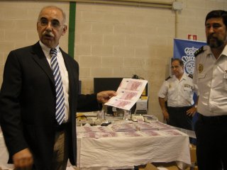 El delegado asiste a la presentación de la mayor operación policial realizada en la UE de billetes falsos de 500 euros