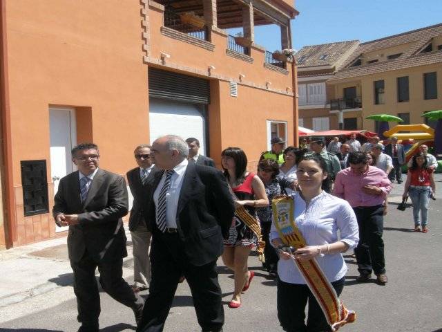 El delegado del Gobierno inaugura la urbanización de varias calles en Serra