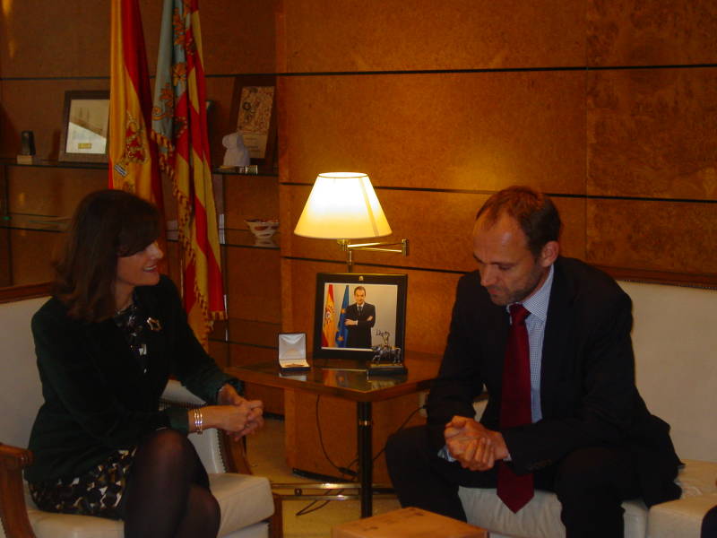 Ana Botella recibe al embajador de Noruega en España