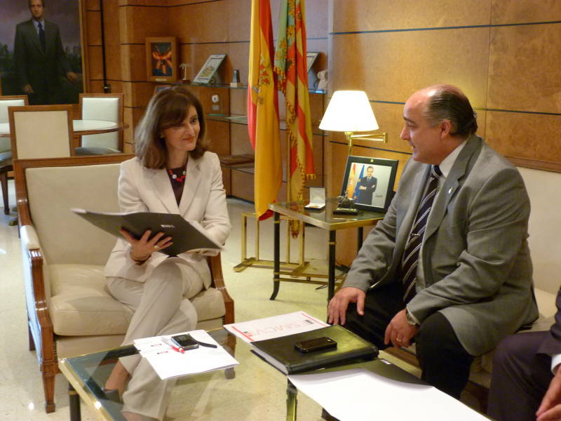 La delegada del Gobierno recibe a representantes de la Federación de Sociedades Musicales de la Comunitat Valenciana