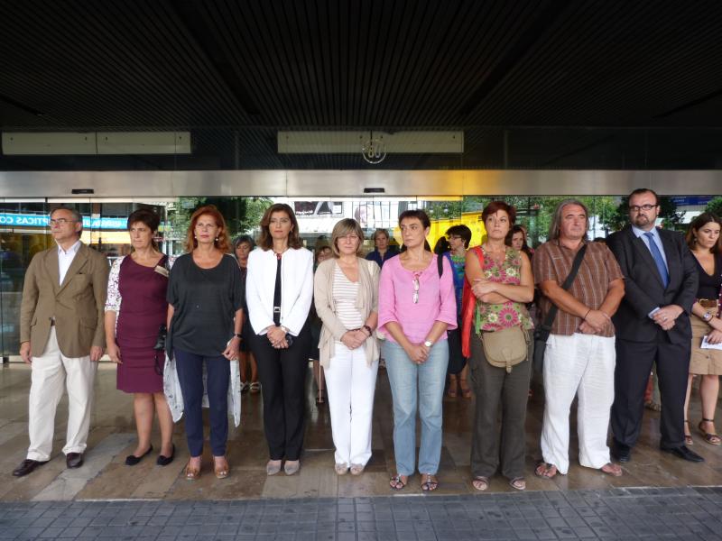 La Delegación guarda cinco minutos de silencio por la última víctima de violencia de género en la Comunitat Valenciana