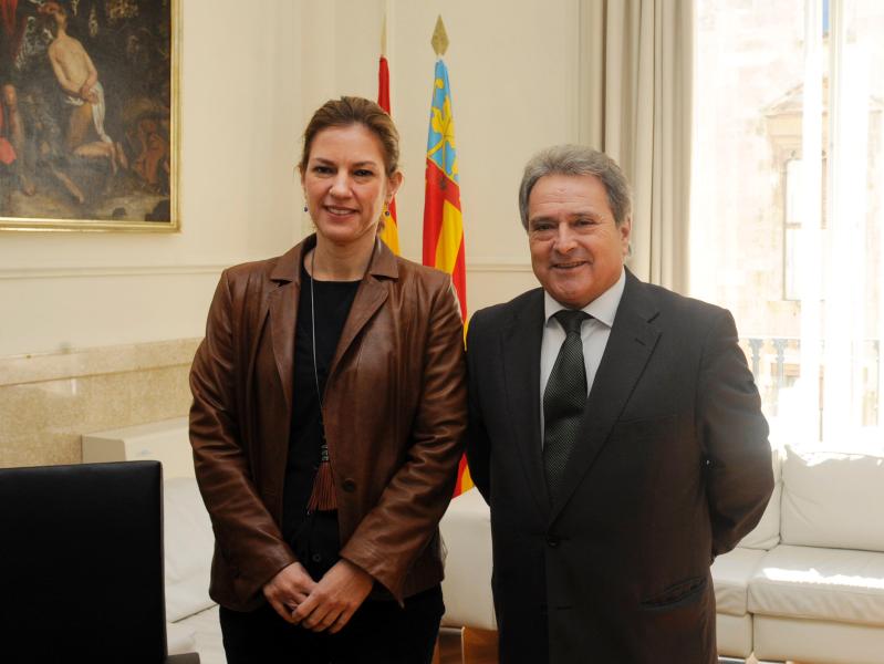La delegada se reúne con el presidente de la Diputación de Valencia