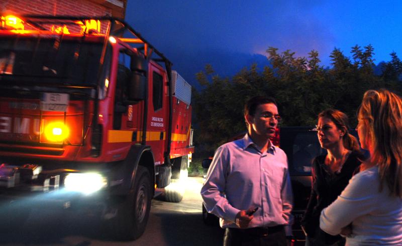 La delegada del Gobierno visita la zona afectada por el incendio de Llocnou de Sant Jeroni

