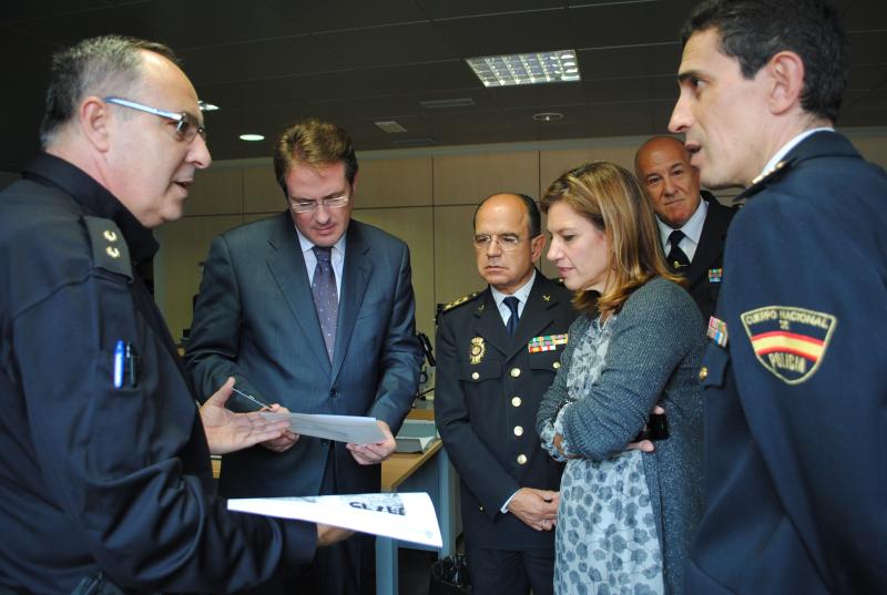 Sánchez de León alaba el esfuerzo y la eficacia de las Fuerzas y Cuerpos de Seguridad del Estado en la lucha contra el narcotráfico

