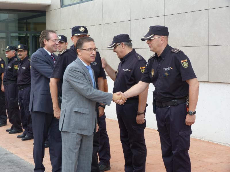 El delegado visita la Comisaría de la Policía Nacional de Castellón