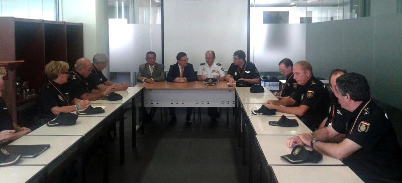 El delegado del Gobierno visita a la comisaría de la Policía Nacional de Alicante
<br/>
<br/>