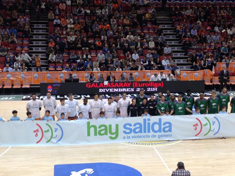 El delegado preside la  jornada de sensibilización contra la violencia de género previa al partido del Valencia Basket
<br/>
<br/>