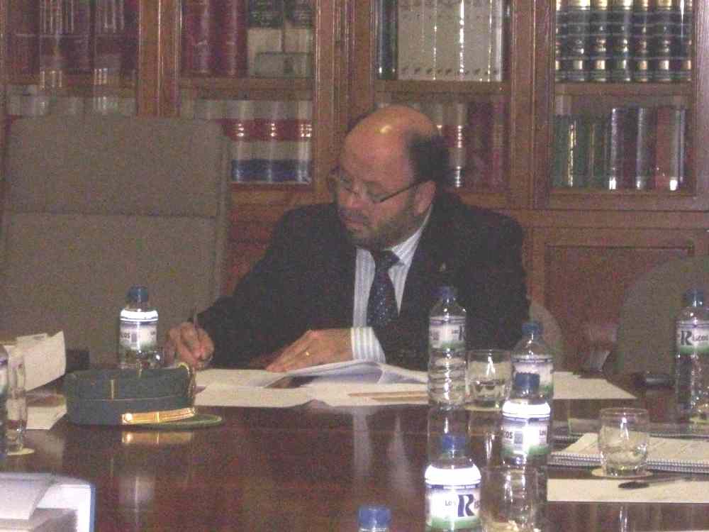 Fernando Solís durante la reunión
