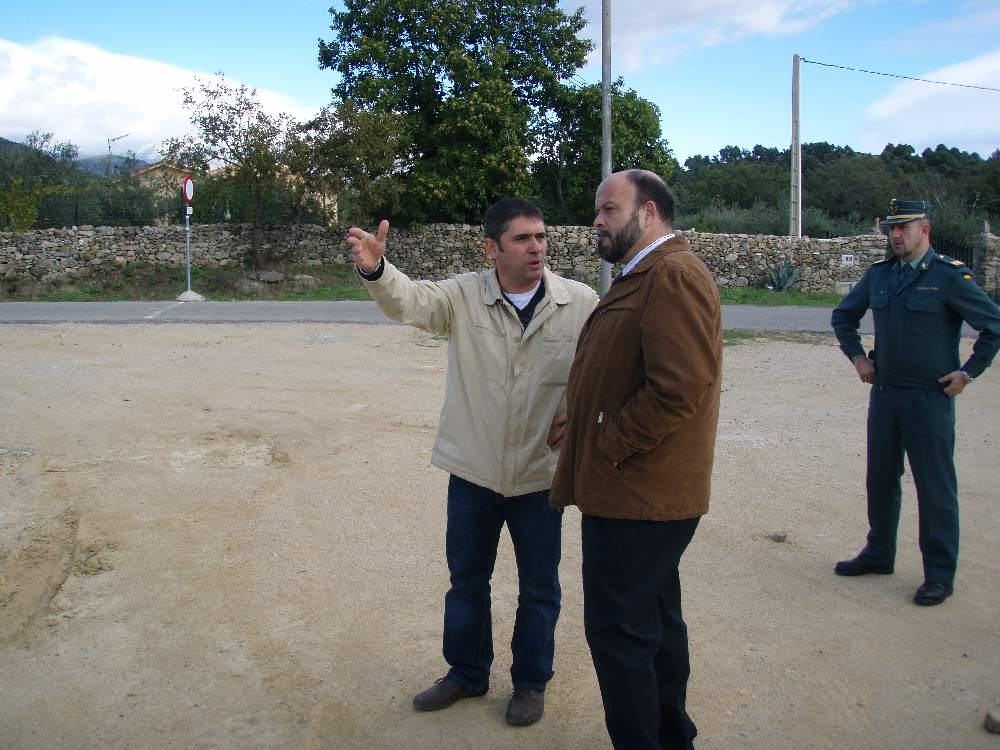 El Subdelegado del Gobierno ha visitado las obras del FEIL en Villanueva de la Vera