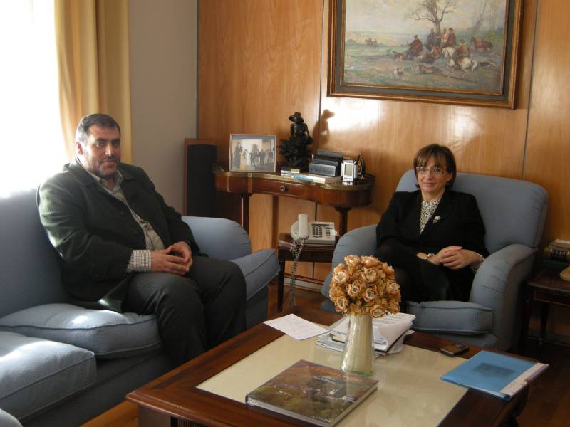 La Delegada del Gobierno en Extremadura, Carmen Pereira recibe al  Imán de la Mezquita de Badajoz y presidente de la Unión de Comunidades Islámicas de Extremadura