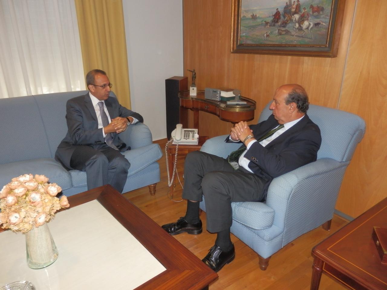 El Delegado del Gobierno en Extremadura, Germán López Iglesias, se reúne con el cónsul general de Marruecos 