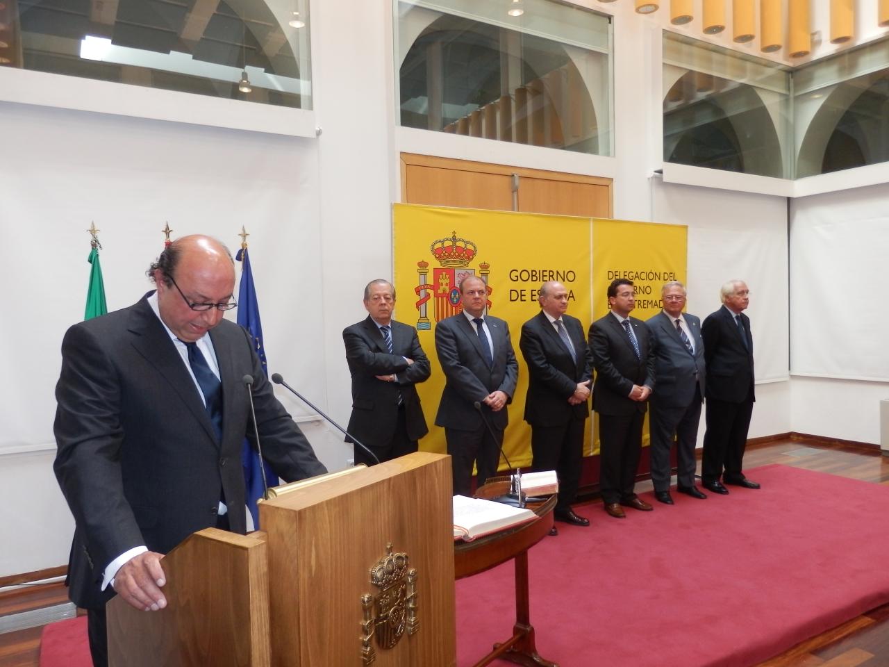 El Ministro del Interior, Jorge Fernández, ha presidido la toma de posesión del nuevo Delegado del Gobierno en Extremadura, Germán López Iglesias