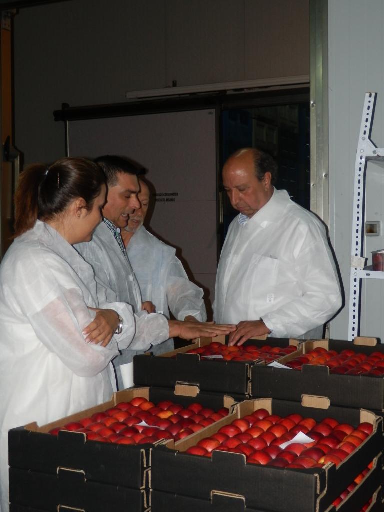 El Delegado del Gobierno en Extremadura, Germán López Iglesias, visita las instalaciones de la empresa Sol de Badajoz, en Valdivia
