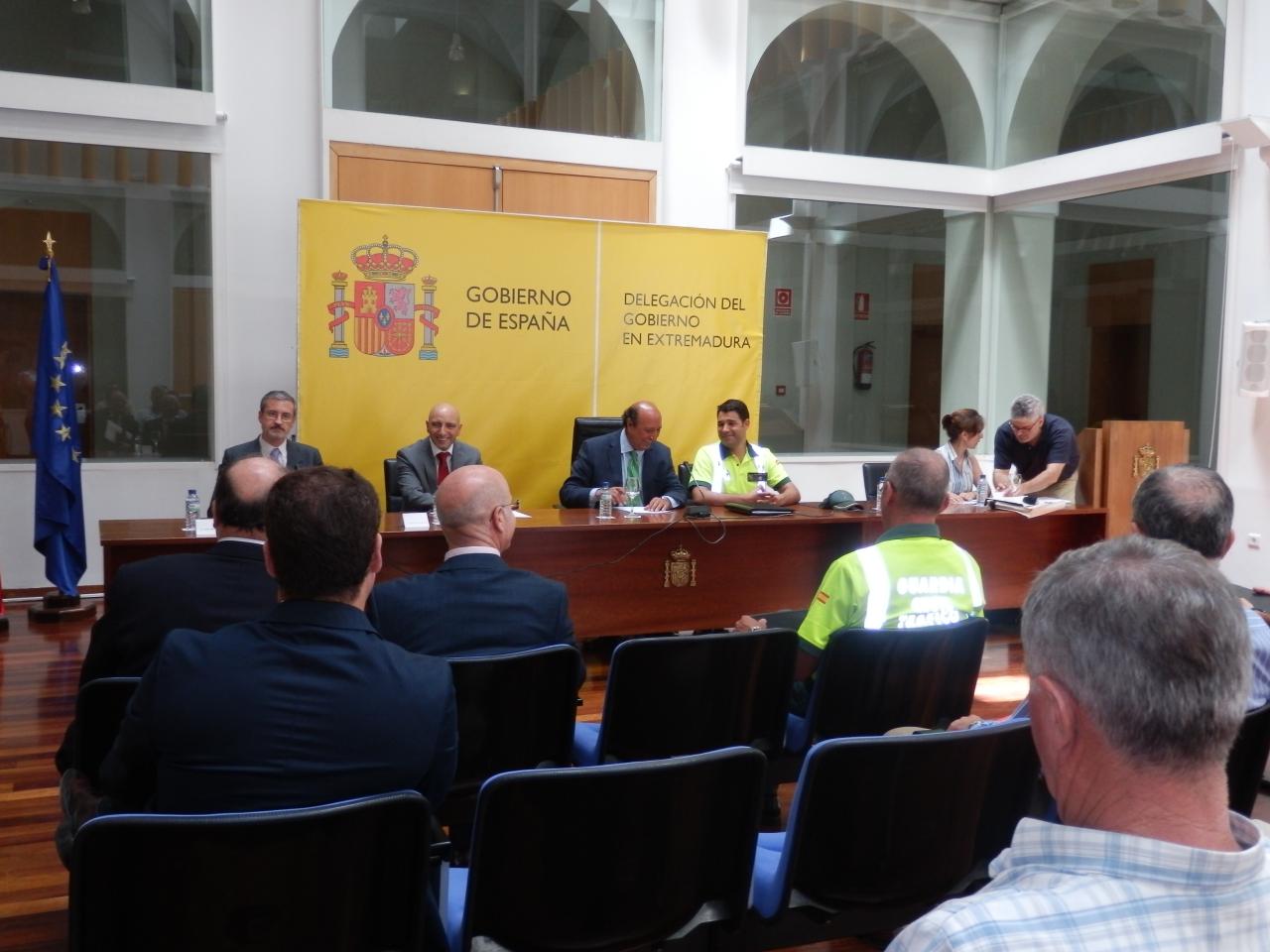 El Delegado del Gobierno en Extremadura, Germán López Iglesias, establece las medidas de seguridad para la próxima campaña del tomate
