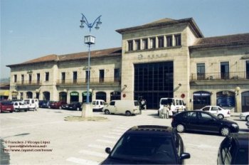 Adif renueva la señalización interior y exterior de la estación de Ourense