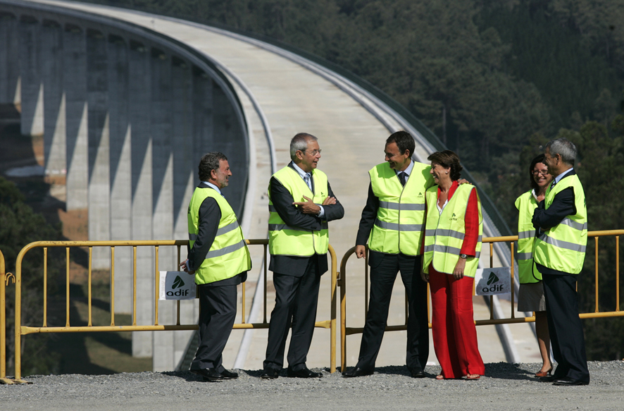 El Presidente del Gobierno ha visitado las obras de plataforma de la línea Ourense-Santiago de alta velocidad que han alcanzado el 70 por ciento de ejecución