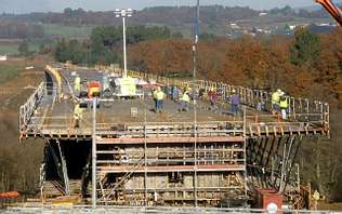 Adif finaliza el tablero del viaducto de Riadigos, en el concello de Lalín (Pontevedra)