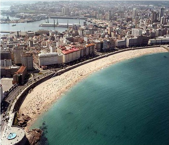 El Ministerio de Medio Ambiente y Medio Rural y Marino va a invertir más de 11,9 millones de euros en la recarga de arena y la mejora de la accesibilidad en las playas de A Coruña