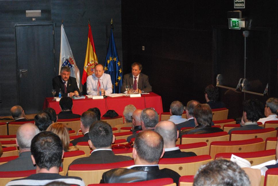 Antón Louro asegura que más del 63% de los concellos de la provincia de Ourense dispondrán de mayor flexibilidad a la hora de determinar los proyectos que financiarán con cargo al Fondo Estatal para el Empleo y la Sostenibilidad Local 2010 