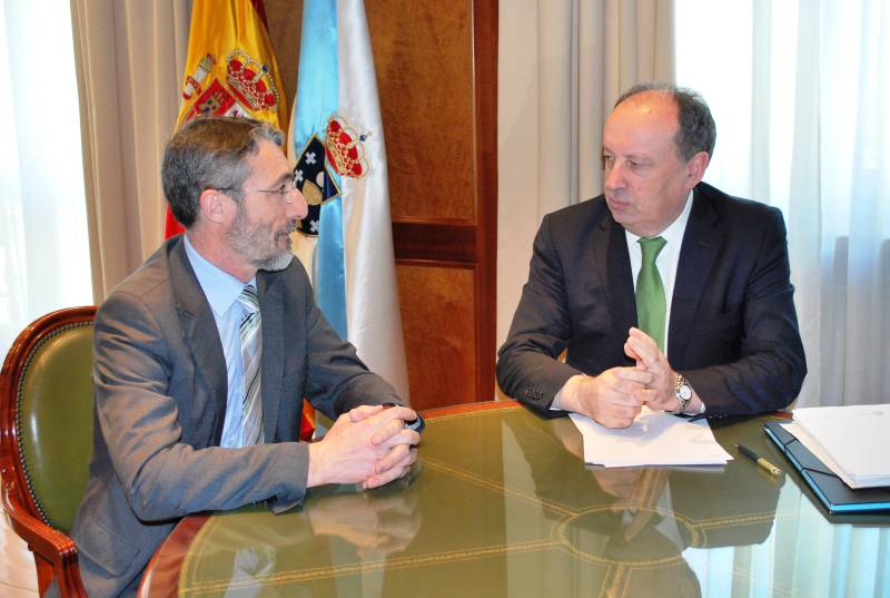 Reunión del delegado del Gobierno en Galicia con el alcalde de A Guarda