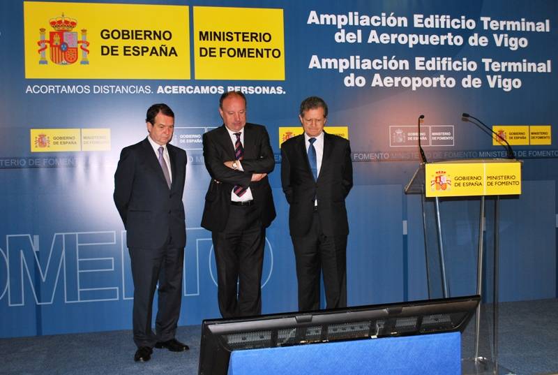 El presidente de Aena presenta el proyecto de ampliación del Aeropuerto de Vigo