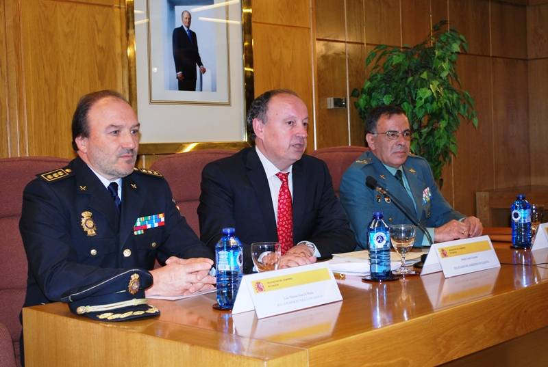 La seguridad ciudadana y la lucha contra los incendios centralizan el Plan Verano 2010 de la Administración General del Estado en Galicia

