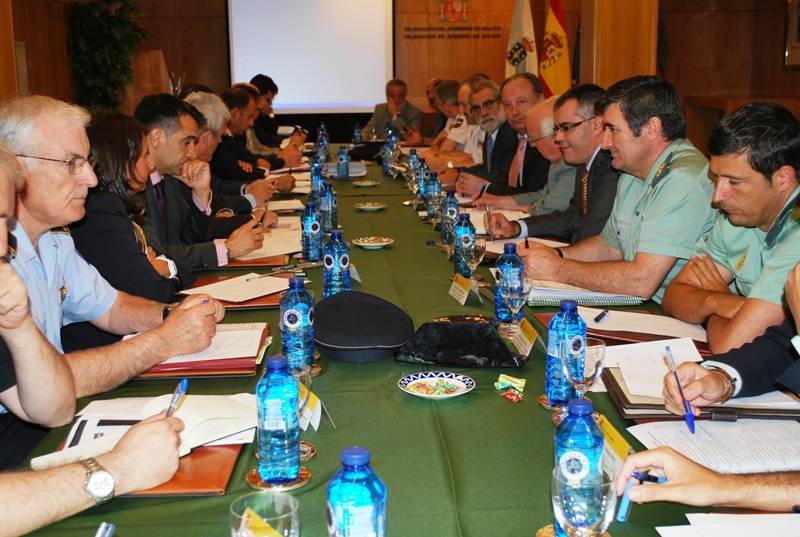 El delegado del Gobierno en Galicia presidió hoy la reunión de coordinación operativa de seguridad para la visita del S.S. el Papa 