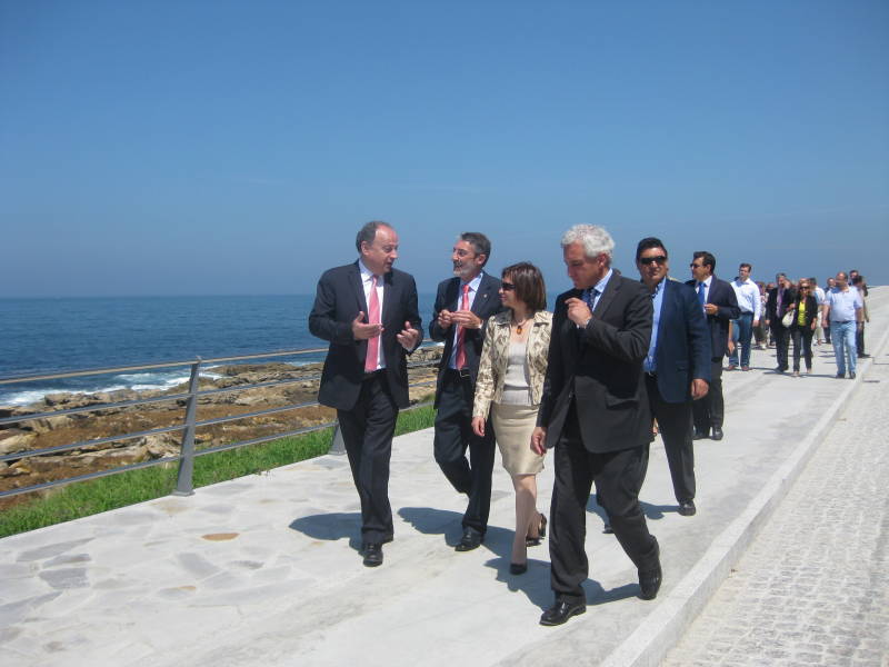Elena Espinosa inaugura la senda litoral entre el dique de abrigo del puerto de A Guarda y la playa de O Muíño (Pontevedra), con una inversión del MARM de cerca de 2,5 millones de euros