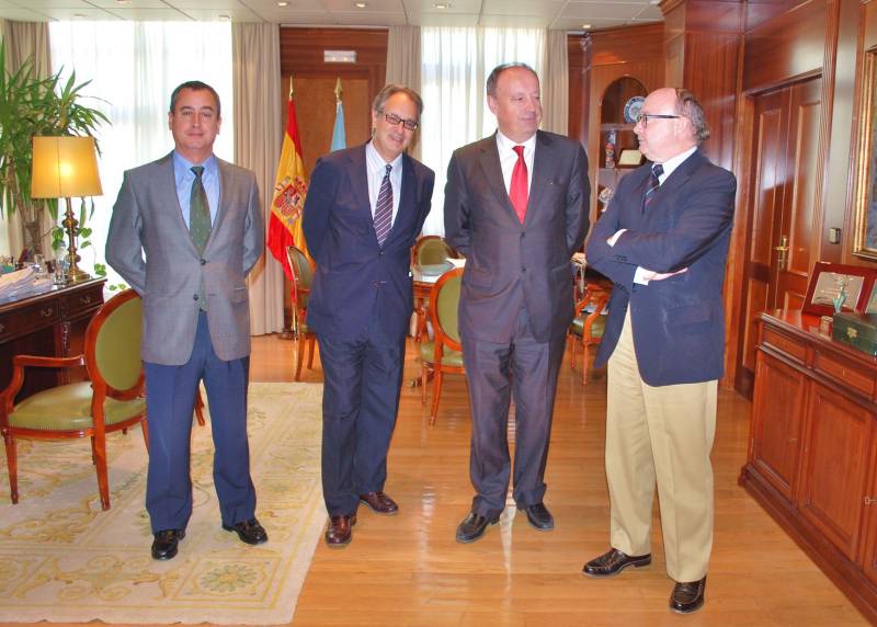 Audiencia del delegado del Gobierno a la directiva del Colegio de Ingenieros de Caminos, Canales y Puertos de Galicia