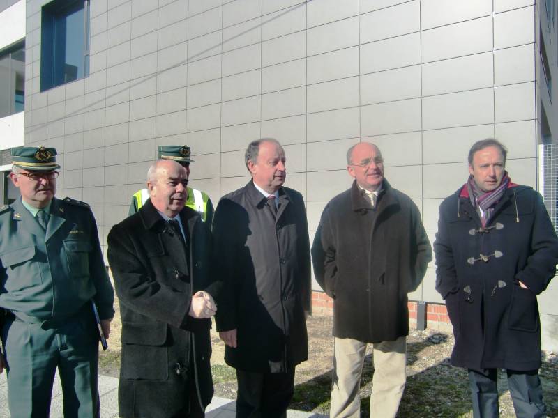 El delegado del Gobierno avanza la próxima entrada en servicio de las nuevas instalaciones de la Guardia Civil de Tráfico en Verín