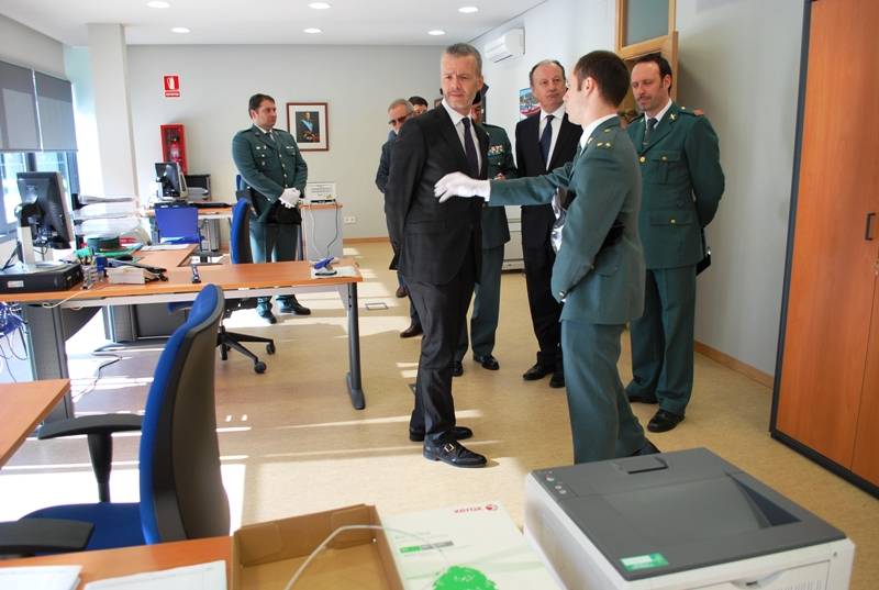 El secretario de Estado de Seguridad, Antonio Camacho, inaugura el nuevo cuartel de la Guardia Civil en Oleiros