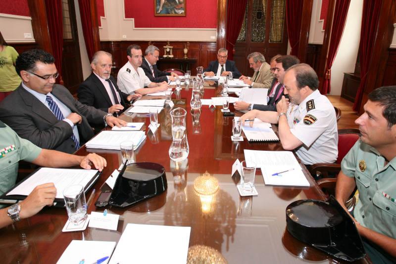 El delegado del Gobierno en Galicia destaca las “magníficas” cifras de seguridad de A Coruña en la reunión de la Junta Local de Seguridad de esta ciudad
