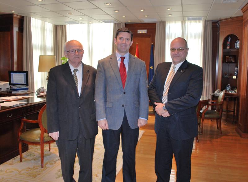 El delegado del Gobierno recibe al nuevo cónsul de Cuba en Santiago de Compostela