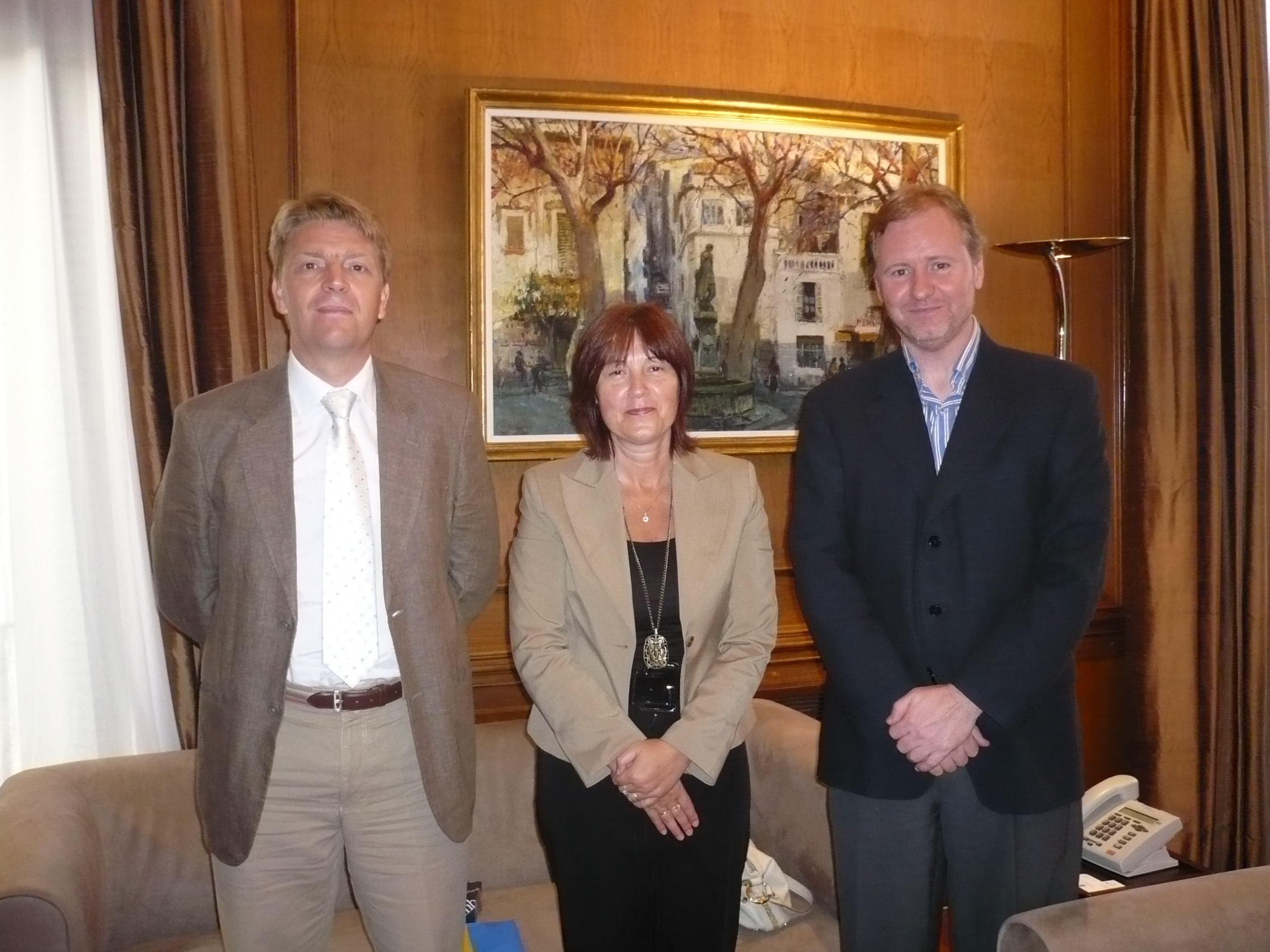Visita protocolaria de la Cónsul de Bélgica en Barcelona