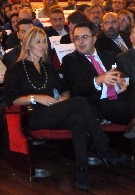 Teresa Palmer con el director de Onda Cero Mallorca, Juan Carlos Enrique